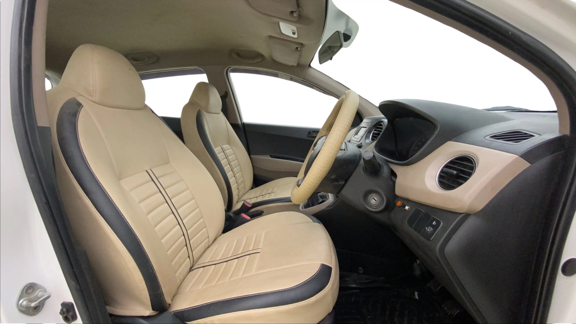 View 2018 Hyundai Grand i10 Magna 1.2 Kappa VTVT Image 25 Used 2018 Hyundai Grand i10 Magna 1.2 Kappa VTVT Image 25
