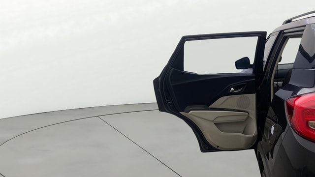 View Mahindra XUV300 Image 15 Used Mahindra XUV300 Image 15
