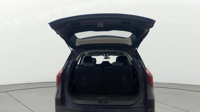 View Mahindra XUV700 Image 17 Used Mahindra XUV700 Image 17