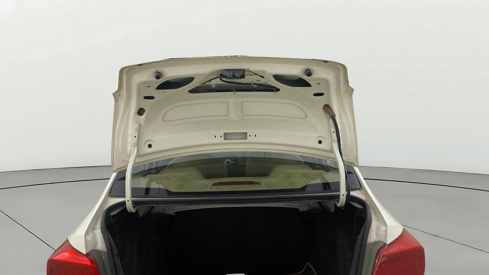 View 2013 Honda Amaze E MT Petrol BS IV Image 16 Used 2013 Honda Amaze E MT Petrol BS IV Image 16