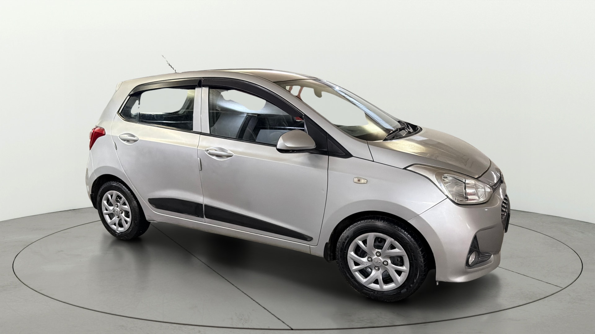 View 2017 Hyundai Grand i10 Sportz 1.2 Kappa Image 35 Used 2017 Hyundai Grand i10 Sportz 1.2 Kappa Image 35