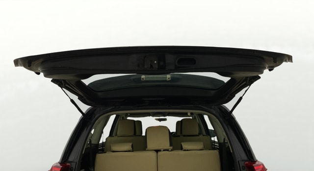 View Toyota Innova Crysta Image 17 Used Toyota Innova Crysta Image 17