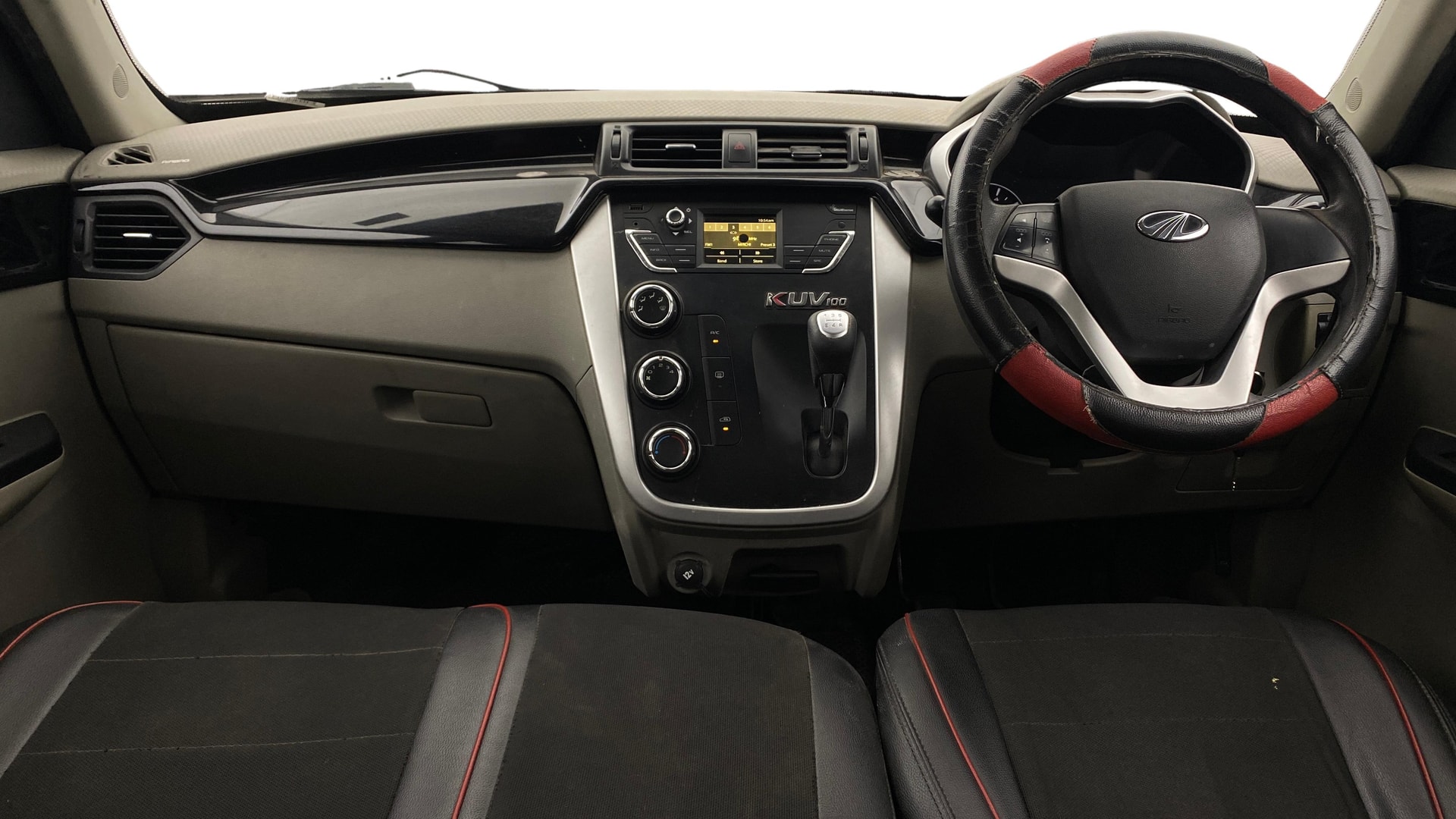 View 2016 Mahindra KUV100 K8 Diesel 6 Seater BS IV Image 15 Used 2016 Mahindra KUV100 K8 Diesel 6 Seater BS IV Image 15