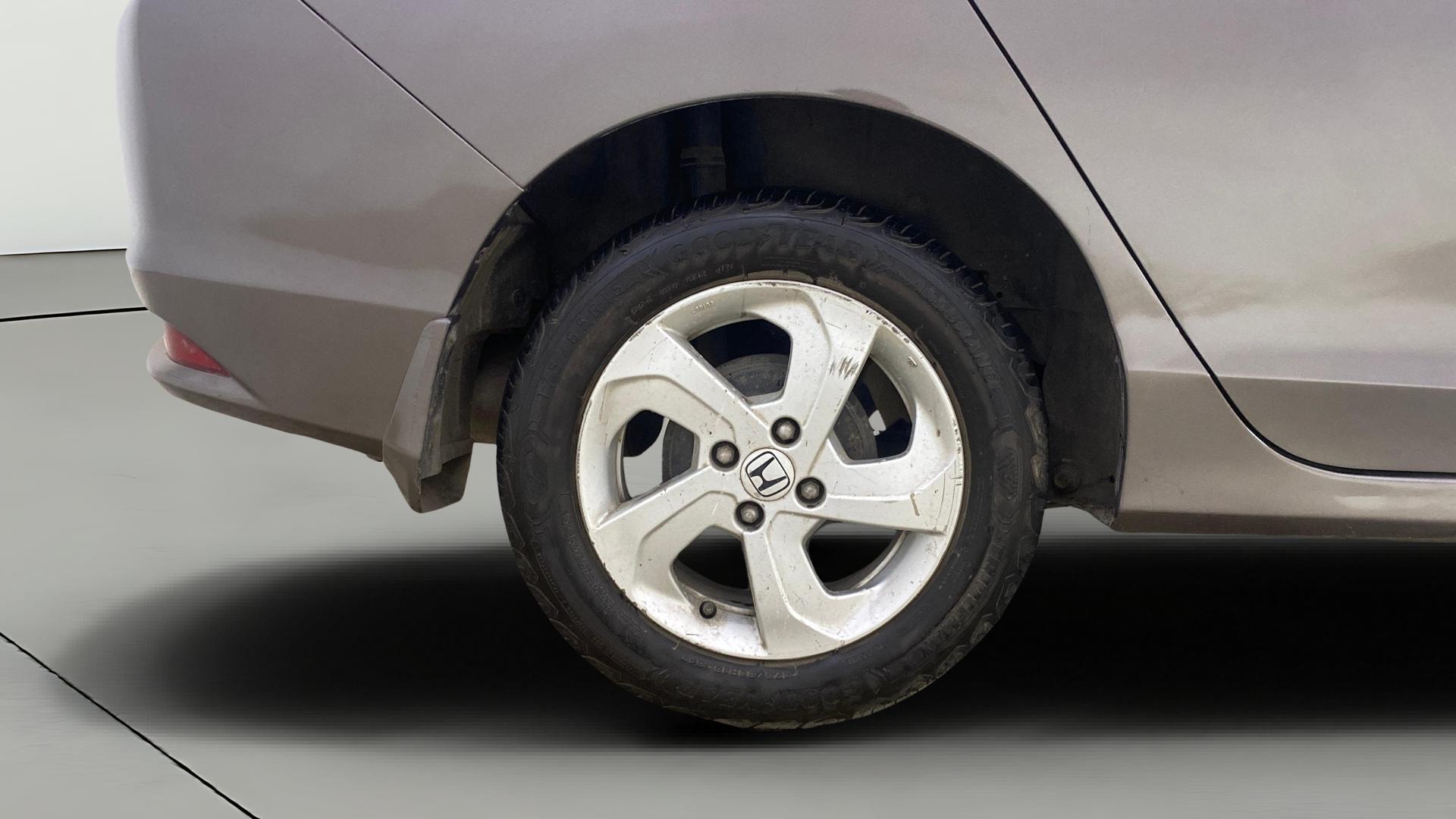 View 2014 Honda City ZX MT Diesel Anniversary Edition Image 25 Used 2014 Honda City ZX MT Diesel Anniversary Edition Image 25