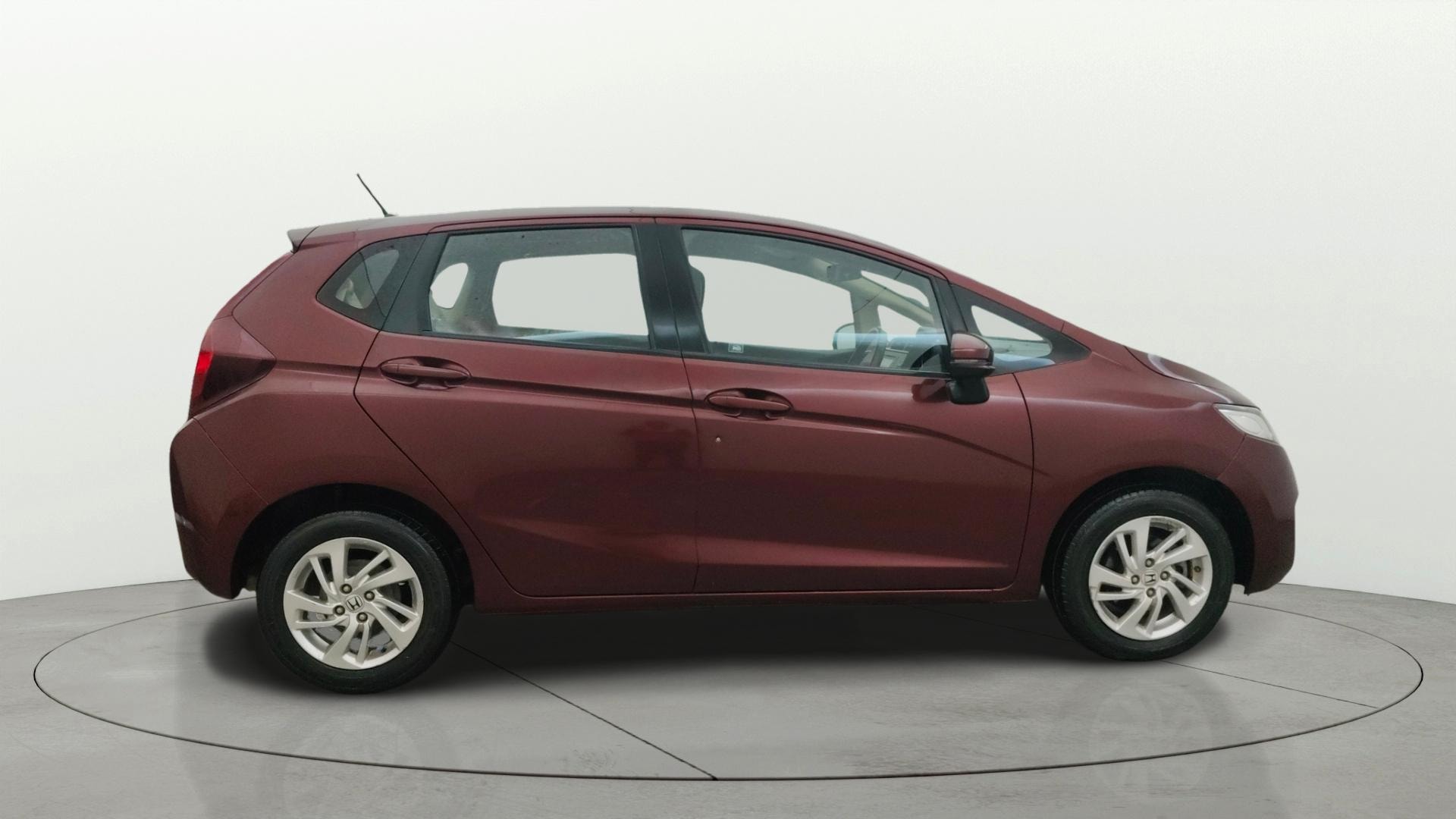 View 2016 Honda Jazz E MT Diesel Image 8 Used 2016 Honda Jazz E MT Diesel Image 8