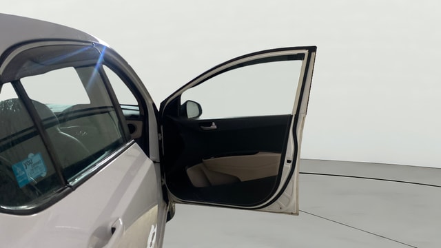 View Hyundai Xcent Image 43 Used Hyundai Xcent Image 43