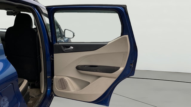 View Renault Triber Image 6 Used Renault Triber Image 6