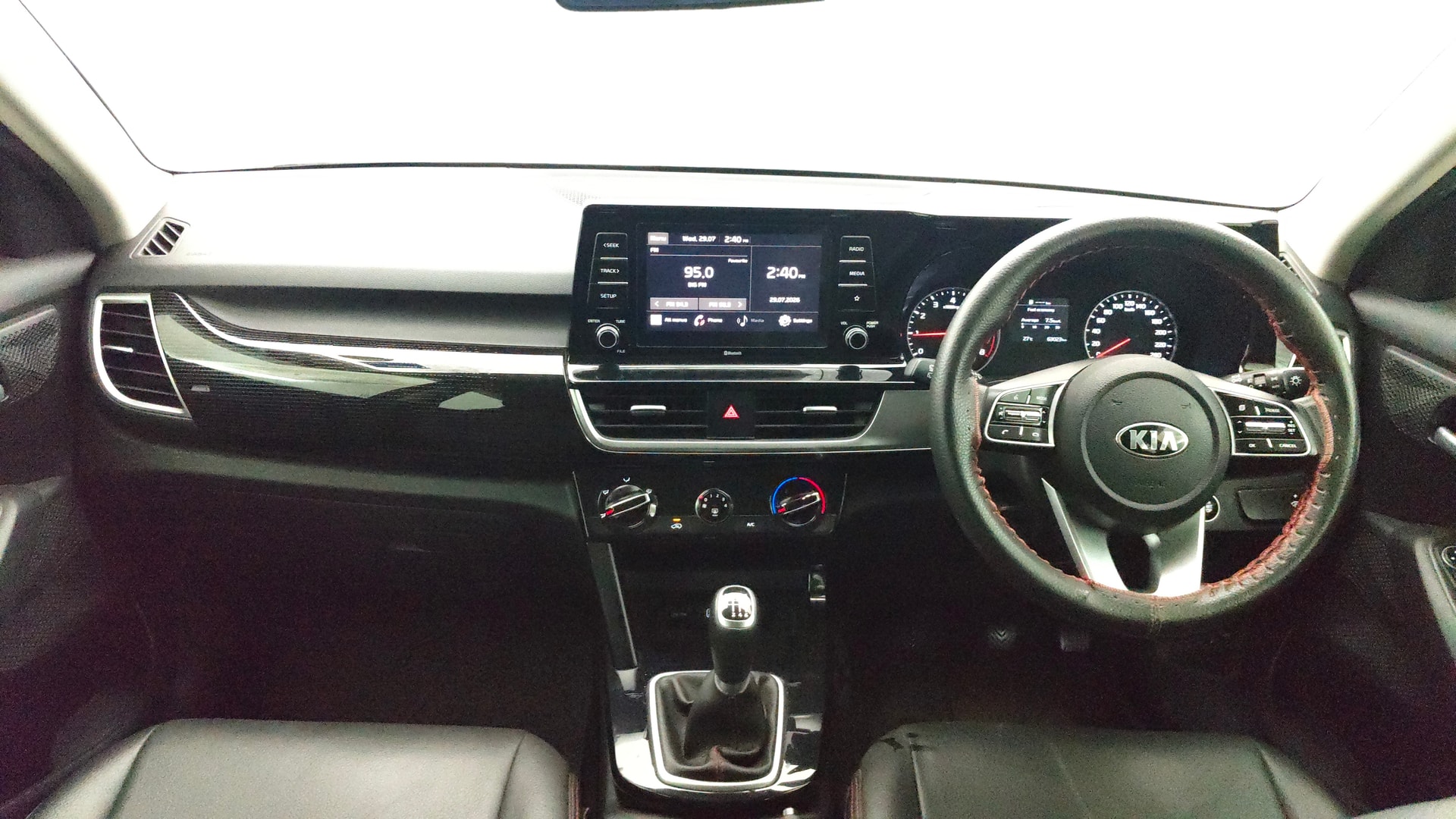 View 2021 Kia Seltos Smartstream G1.5 6MT HTK Plus Image 16 Used 2021 Kia Seltos Smartstream G1.5 6MT HTK Plus Image 16