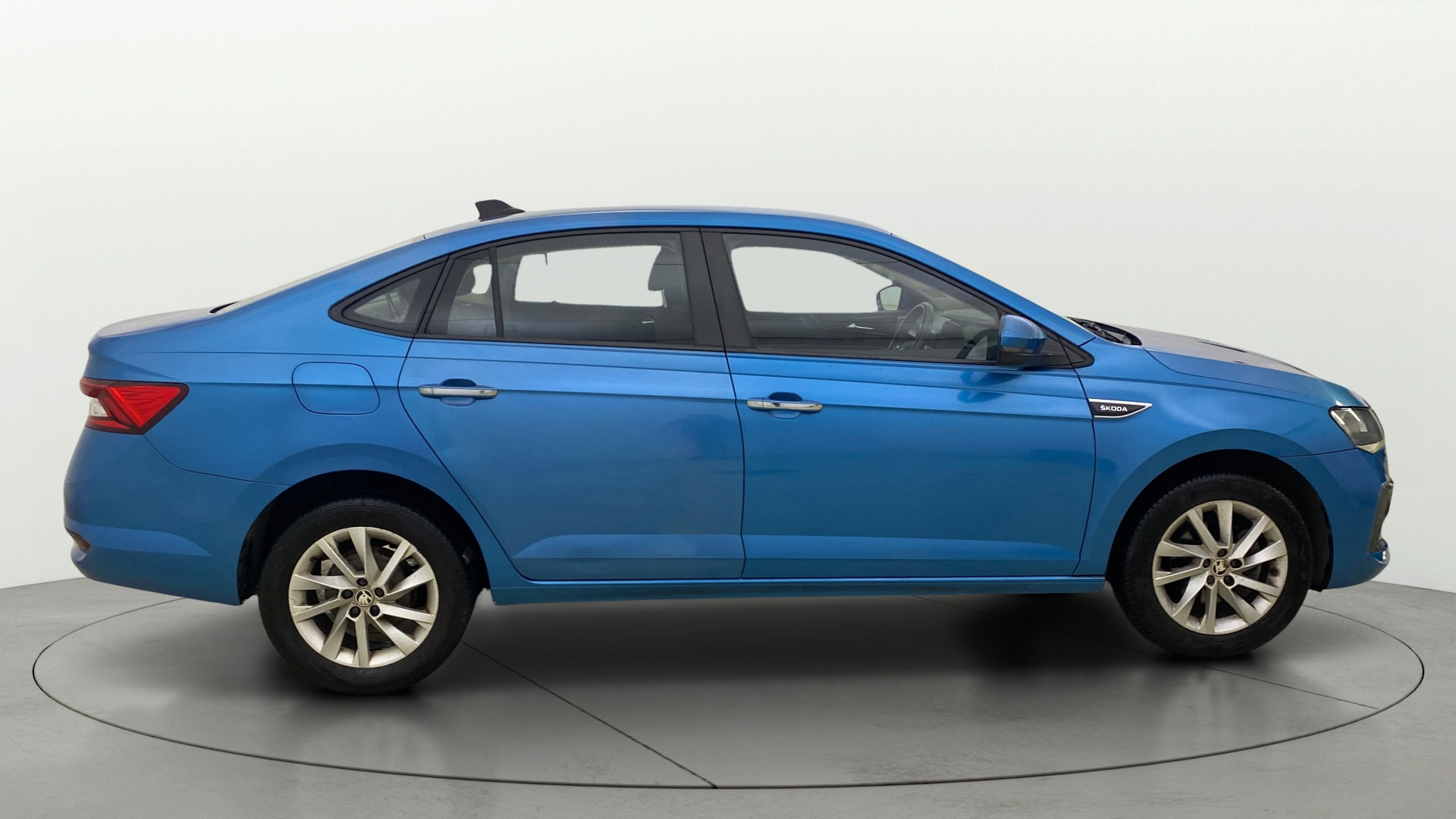 View 2022 Skoda Slavia Ambition 1.0 TSI AT Image 8 Used 2022 Skoda Slavia Ambition 1.0 TSI AT Image 8