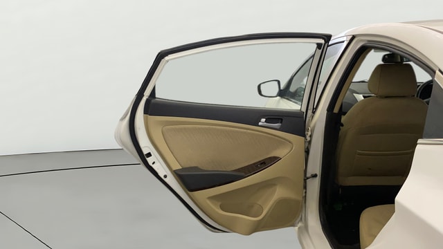 View Hyundai Fluidic Verna Image 14 Used Hyundai Fluidic Verna Image 14
