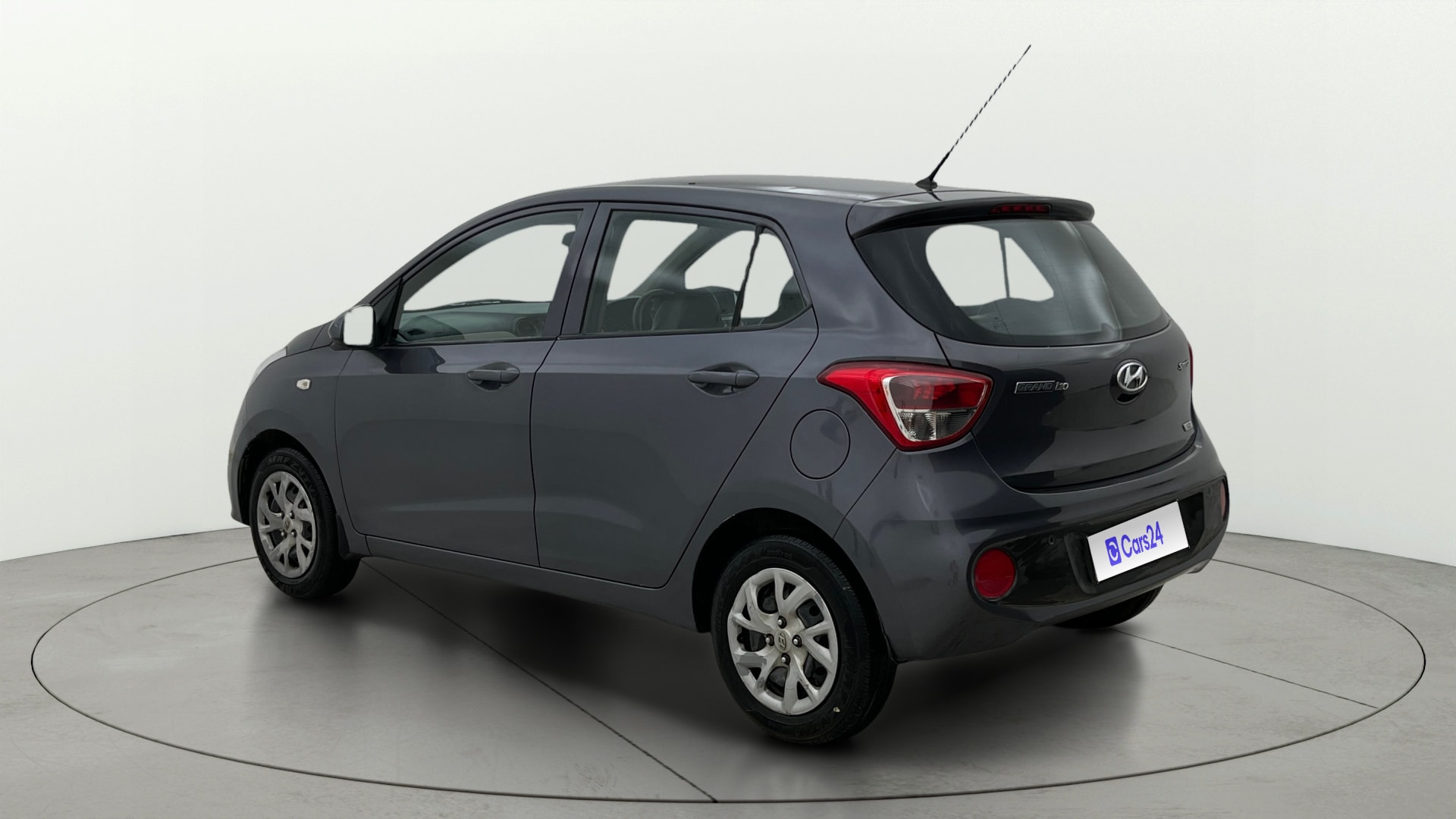 View 2017 Hyundai Grand i10 Sportz 1.2 Kappa Image 2 Used 2017 Hyundai Grand i10 Sportz 1.2 Kappa Image 2
