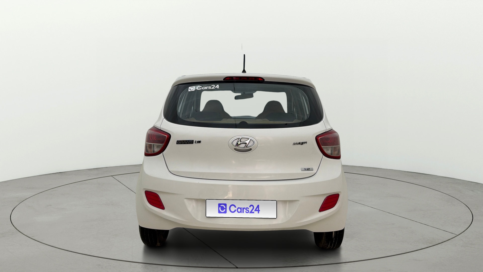 View 2015 Hyundai Grand i10 Magna 1.2 Kappa VTVT Image 39 Used 2015 Hyundai Grand i10 Magna 1.2 Kappa VTVT Image 39