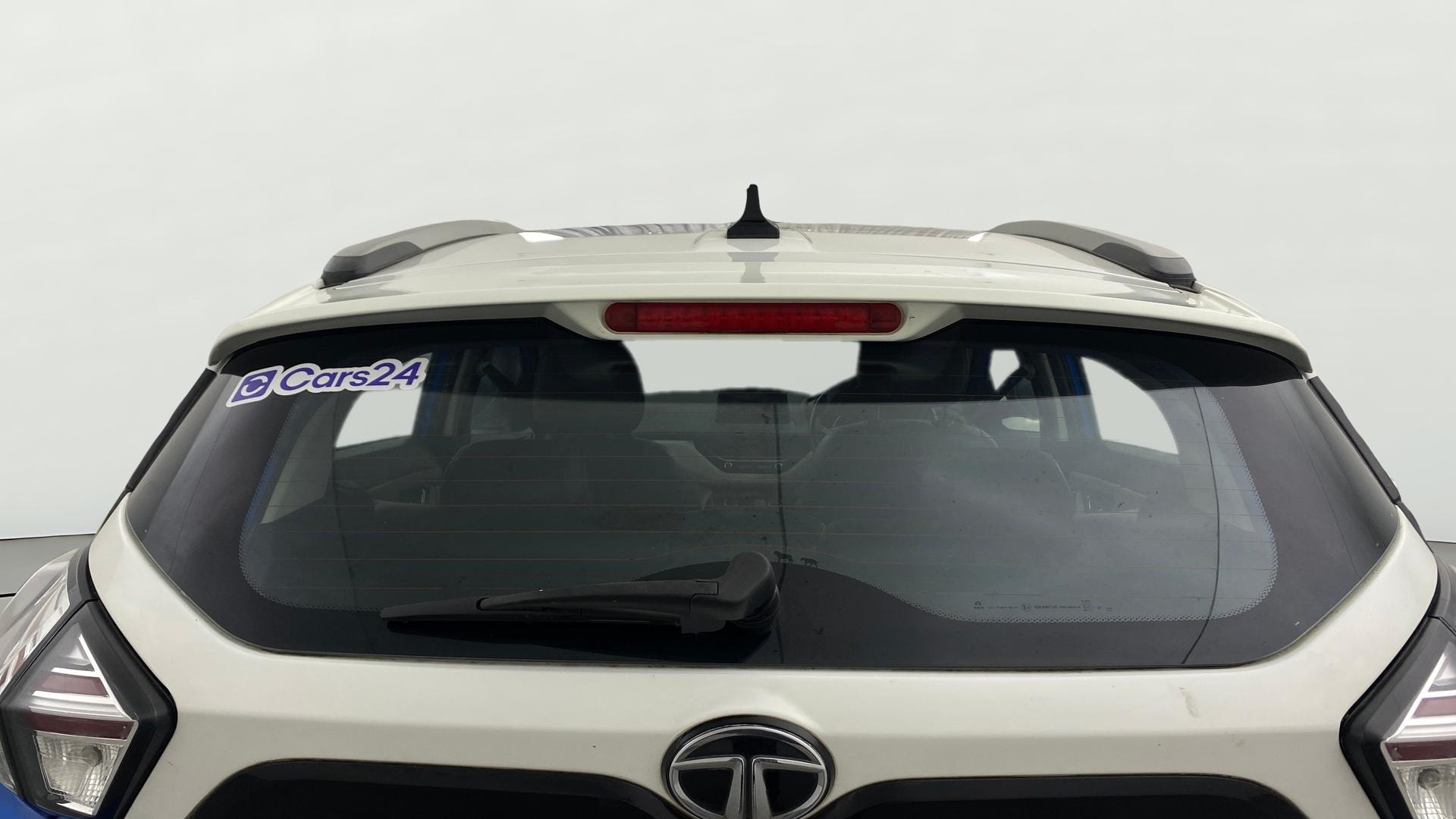View 2020 Tata Nexon Revotorq XZA Plus (O) AMT Image 5 Used 2020 Tata Nexon Revotorq XZA Plus (O) AMT Image 5