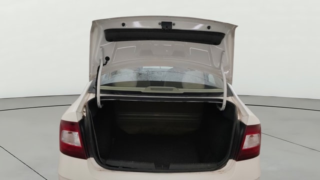 View Skoda Rapid Image 16 Used Skoda Rapid Image 16