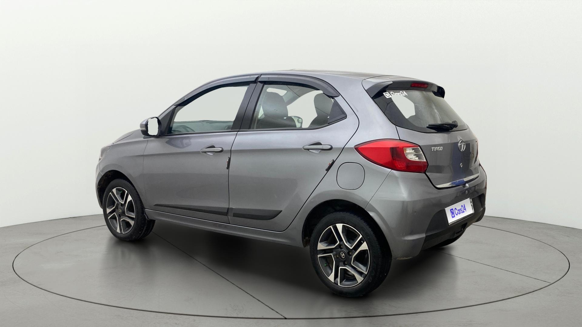 View 2020 Tata Tiago Revotorq XB Image 2 Used 2020 Tata Tiago Revotorq XB Image 2