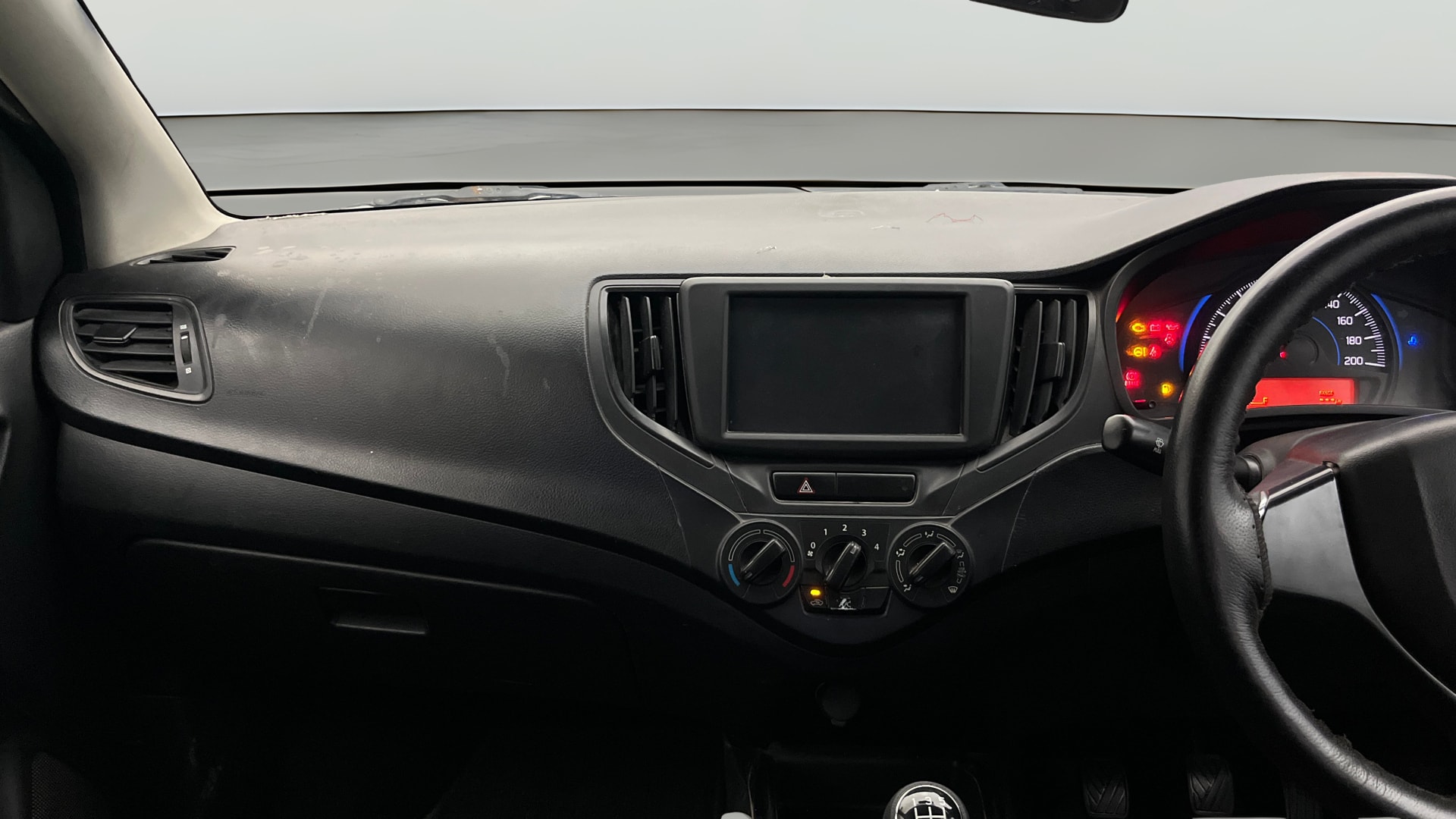 View 2016 Maruti Suzuki 1000 Base Variant Image 17 Used 2016 Maruti Suzuki 1000 Base Variant Image 17