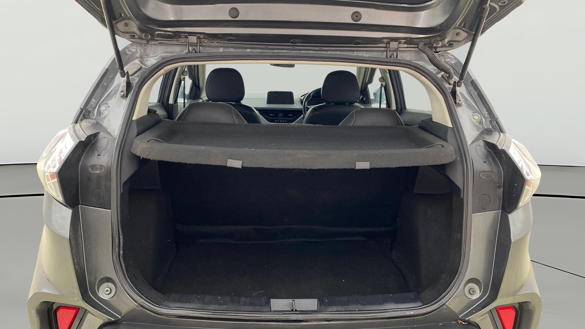 View 2022 Tata Nexon Revotron XE Image 37 Used 2022 Tata Nexon Revotron XE Image 37