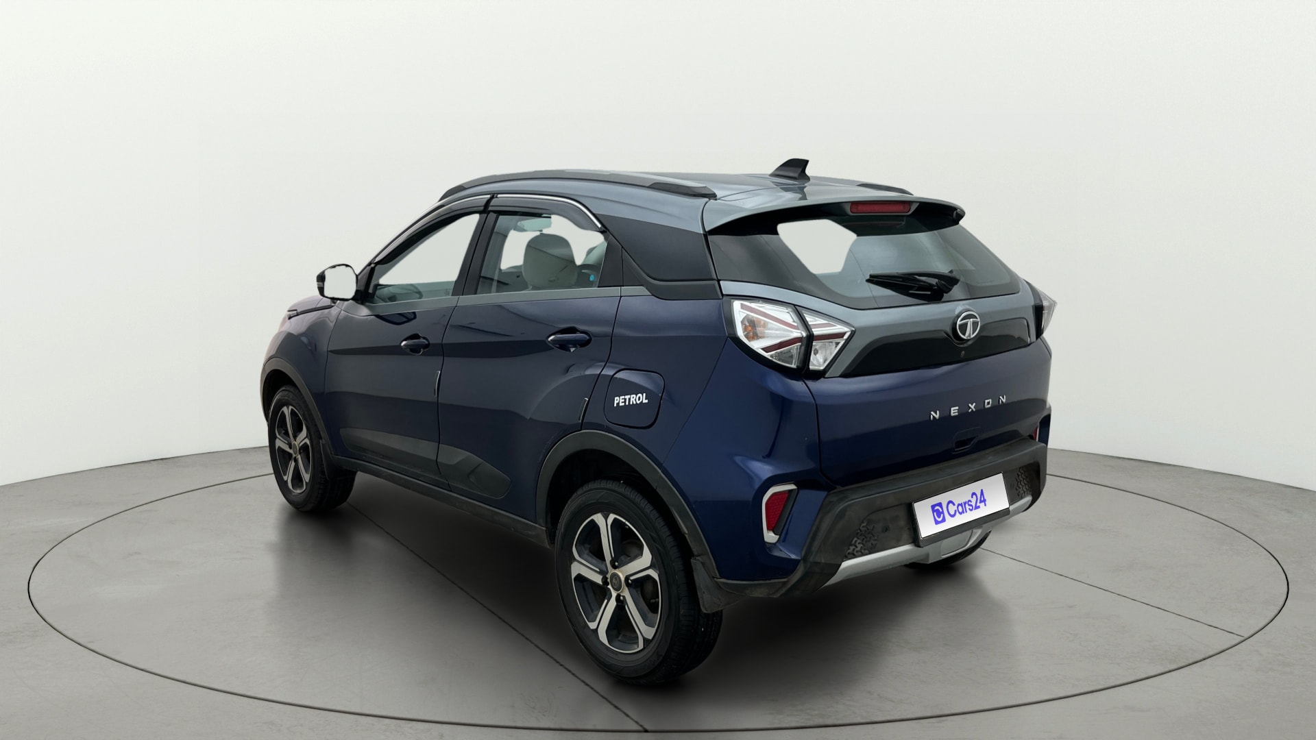 View 2024 Tata Nexon Revotron XE Image 2 Used 2024 Tata Nexon Revotron XE Image 2