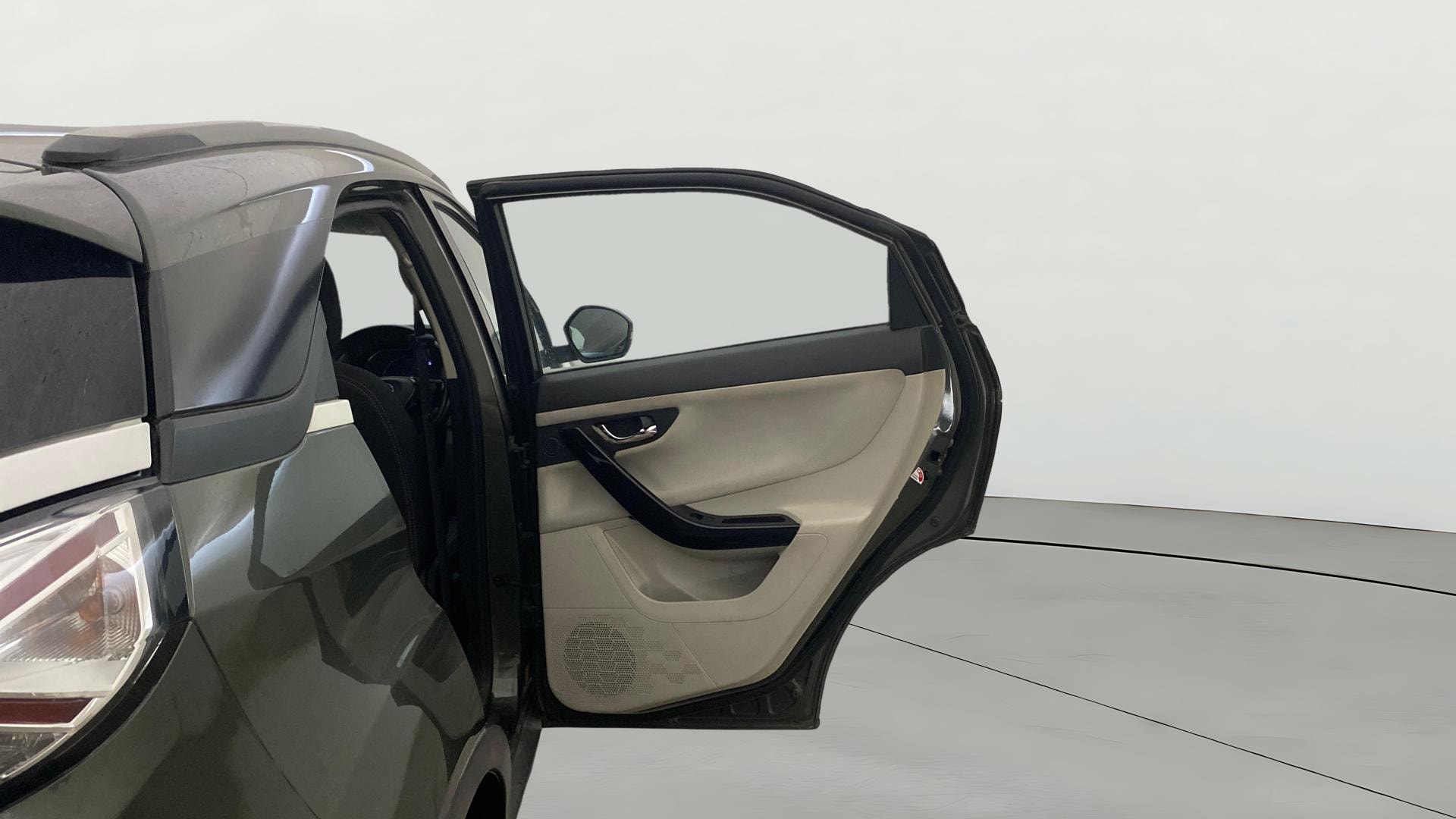 View 2022 Tata Nexon Revotron XE Image 6 Used 2022 Tata Nexon Revotron XE Image 6