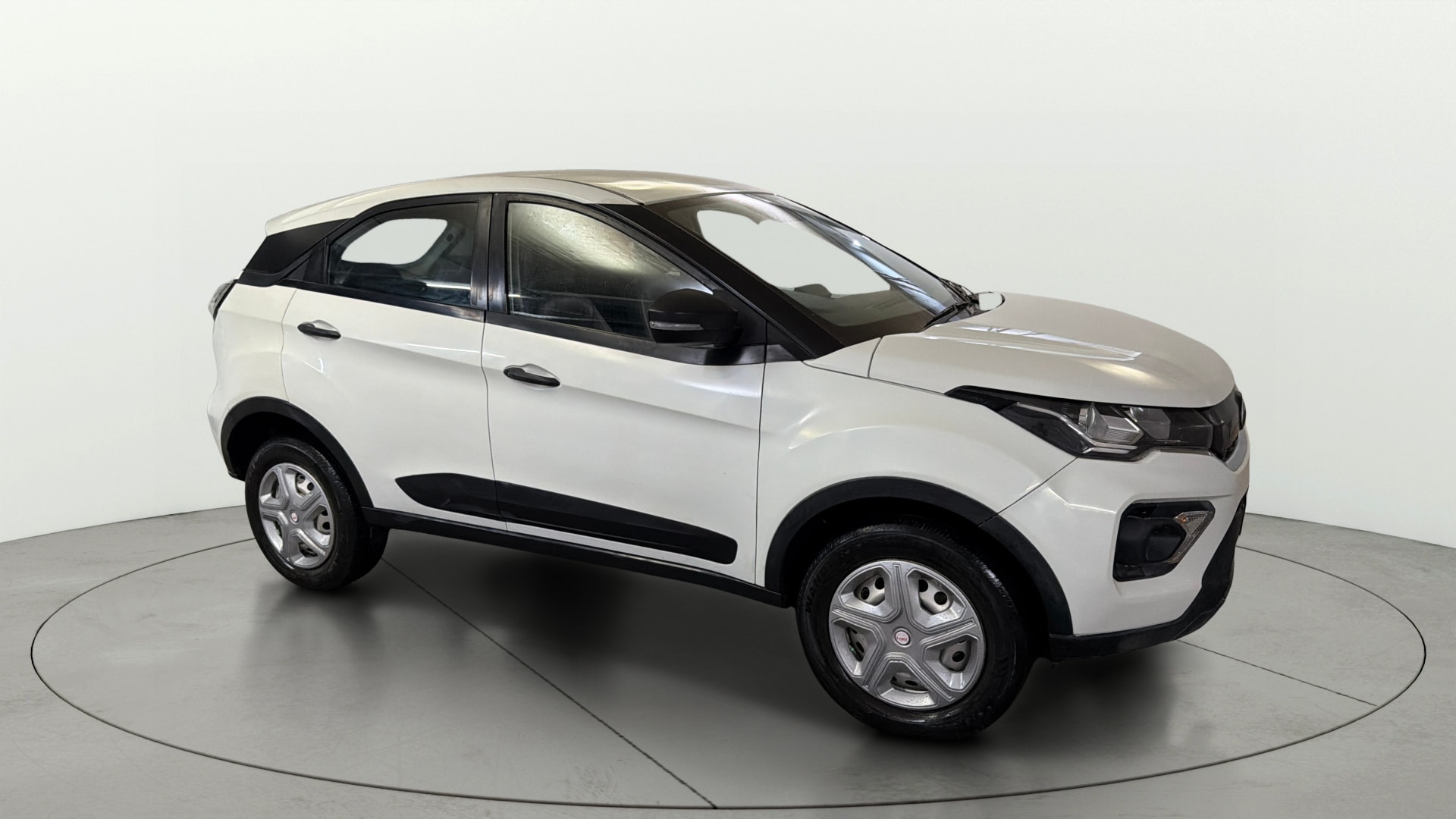 View 2023 Tata Nexon Revotron XE Image 35 Used 2023 Tata Nexon Revotron XE Image 35