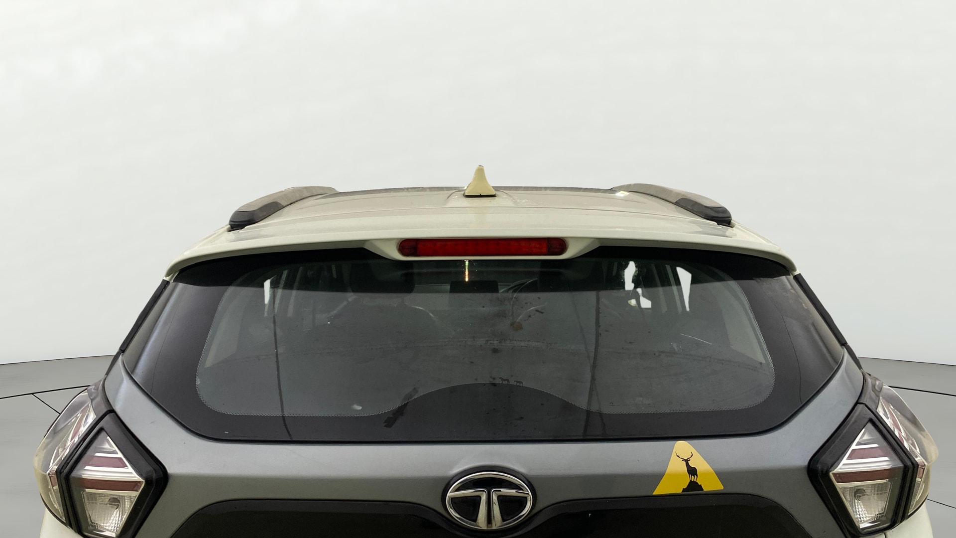 View 2021 Tata Nexon Revotron XE Image 4 Used 2021 Tata Nexon Revotron XE Image 4
