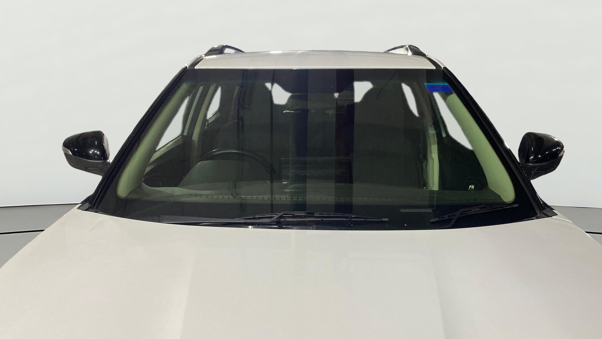View 2024 Mahindra XUV 3XO AX5 1.2 L TCMPFi AT Image 38 Used 2024 Mahindra XUV 3XO AX5 1.2 L TCMPFi AT Image 38