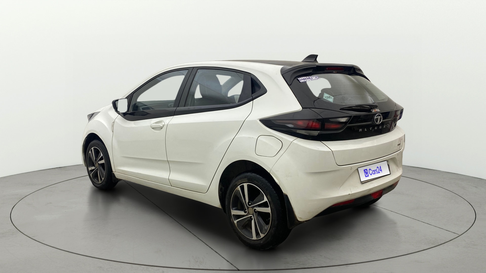 View 2023 Tata Altroz XZ Petrol Image 2 Used 2023 Tata Altroz XZ Petrol Image 2