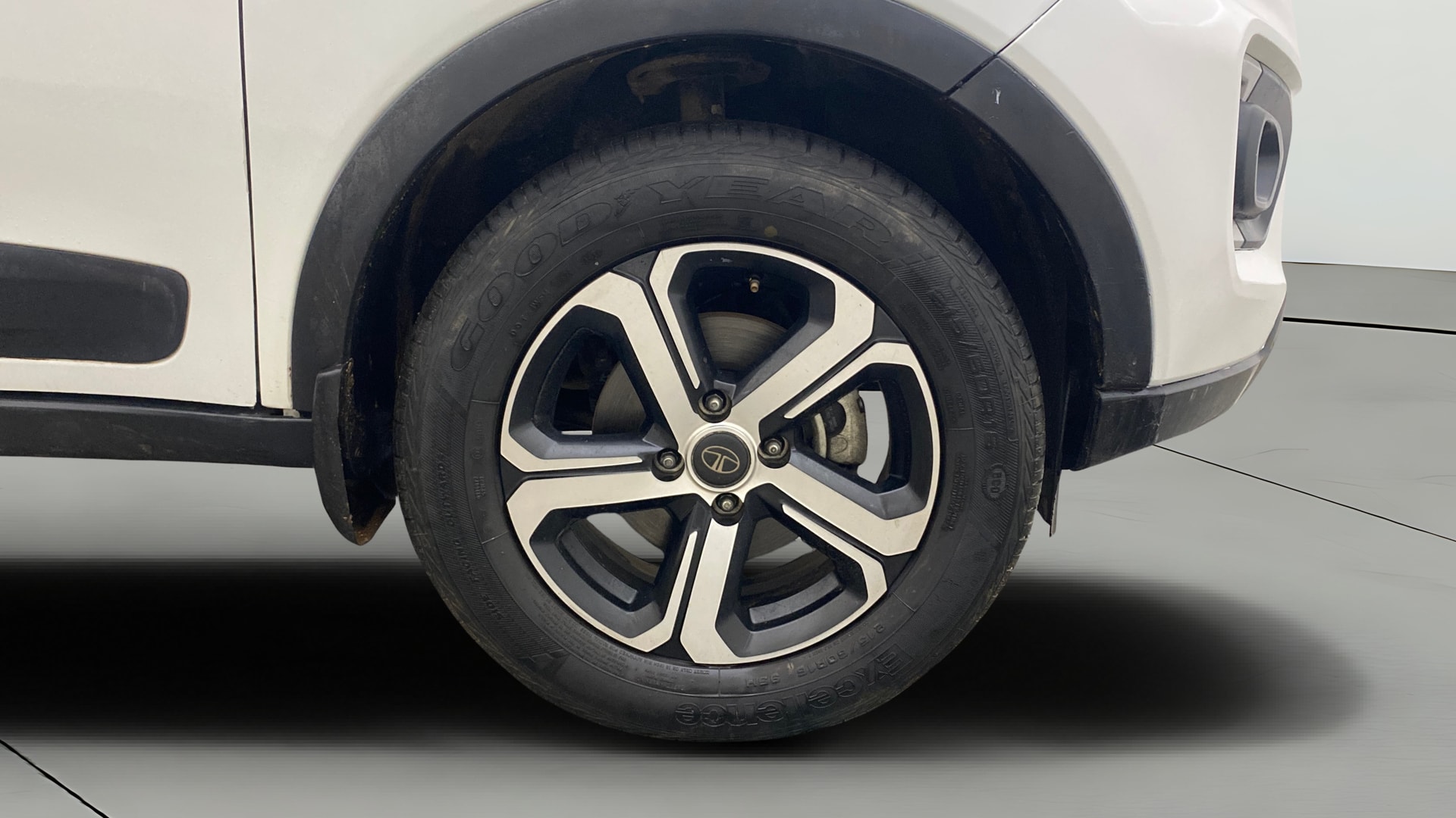 View 2023 Tata Nexon Revotron XZ Plus Luxs Jet Edition Image 42 Used 2023 Tata Nexon Revotron XZ Plus Luxs Jet Edition Image 42