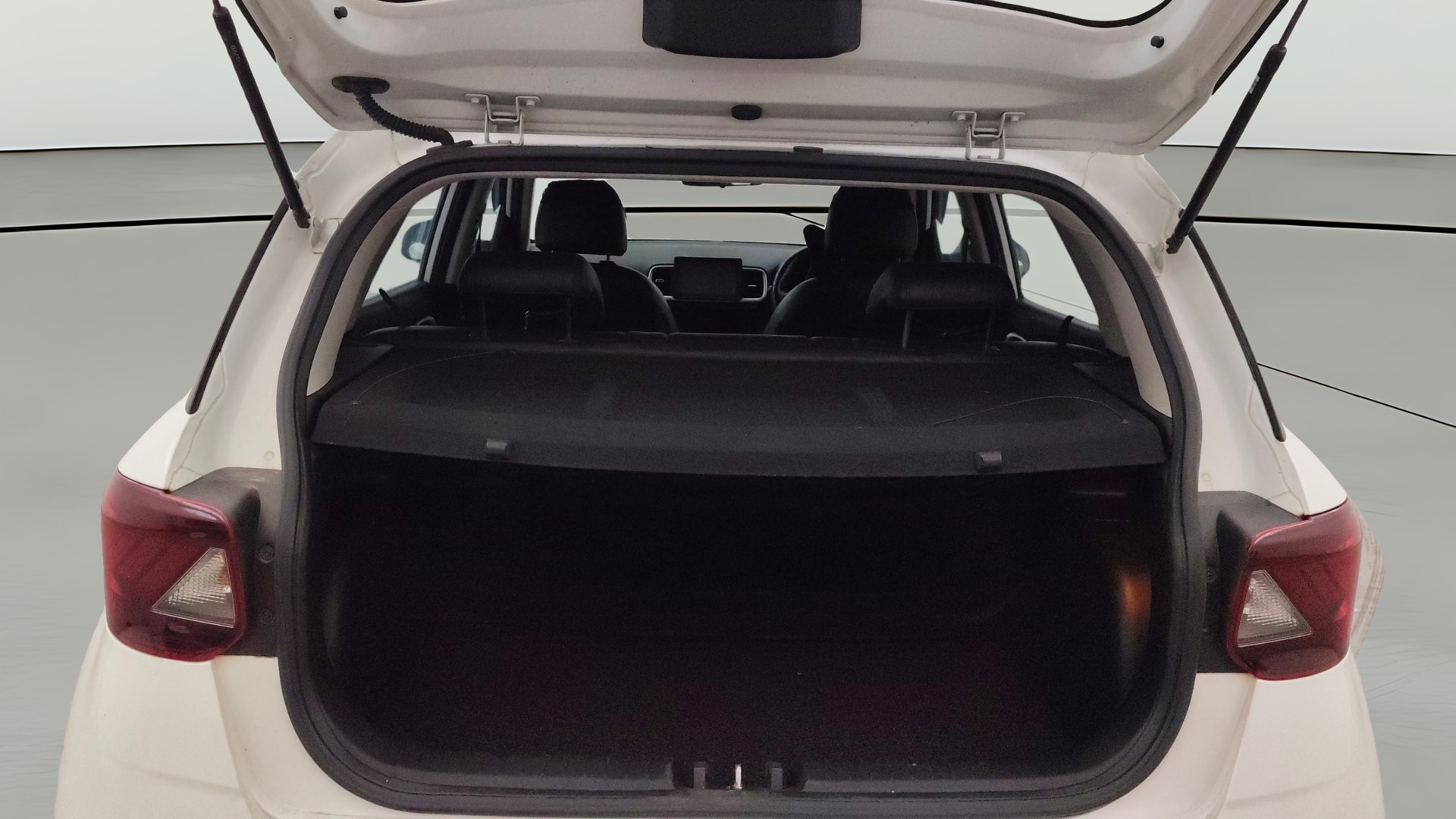 View 2021 Hyundai Venue SX 1.0 iMT Petrol Image 38 Used 2021 Hyundai Venue SX 1.0 iMT Petrol Image 38