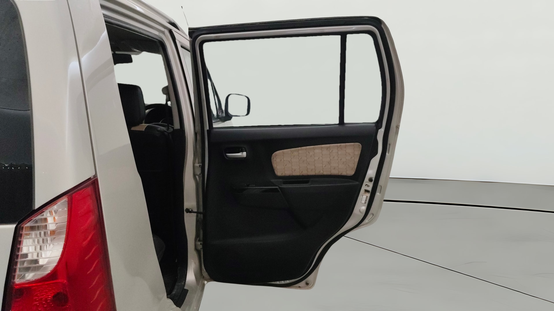 View 2018 Maruti Suzuki 1000 Base Variant Image 7 Used 2018 Maruti Suzuki 1000 Base Variant Image 7