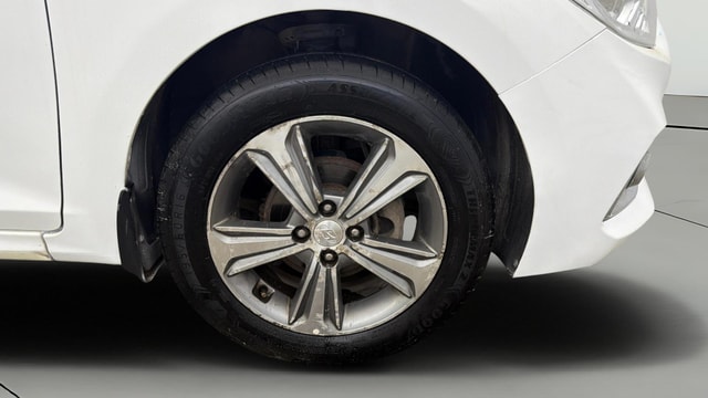 View Hyundai Verna Image 42 Used Hyundai Verna Image 42