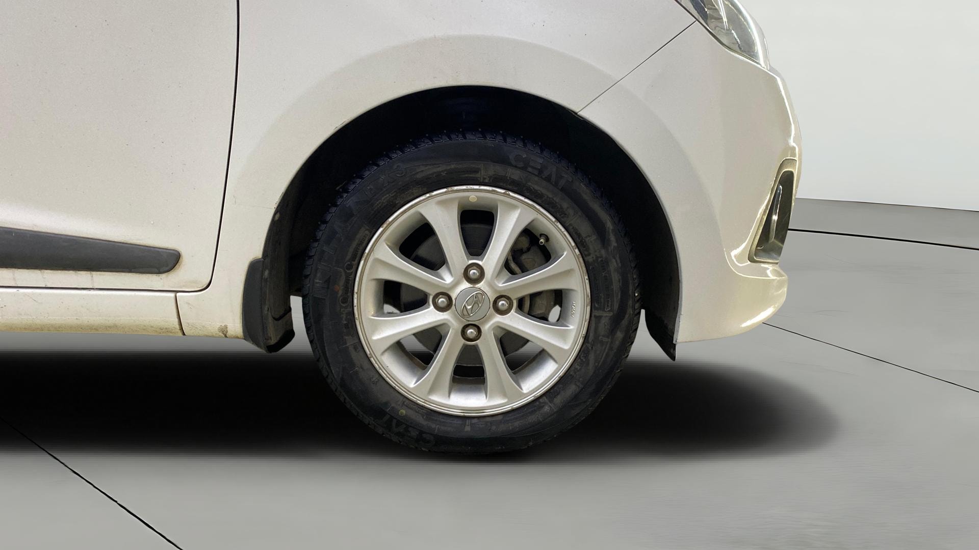 View 2013 Hyundai Grand i10 1.2 Asta Petrol Image 40 Used 2013 Hyundai Grand i10 1.2 Asta Petrol Image 40