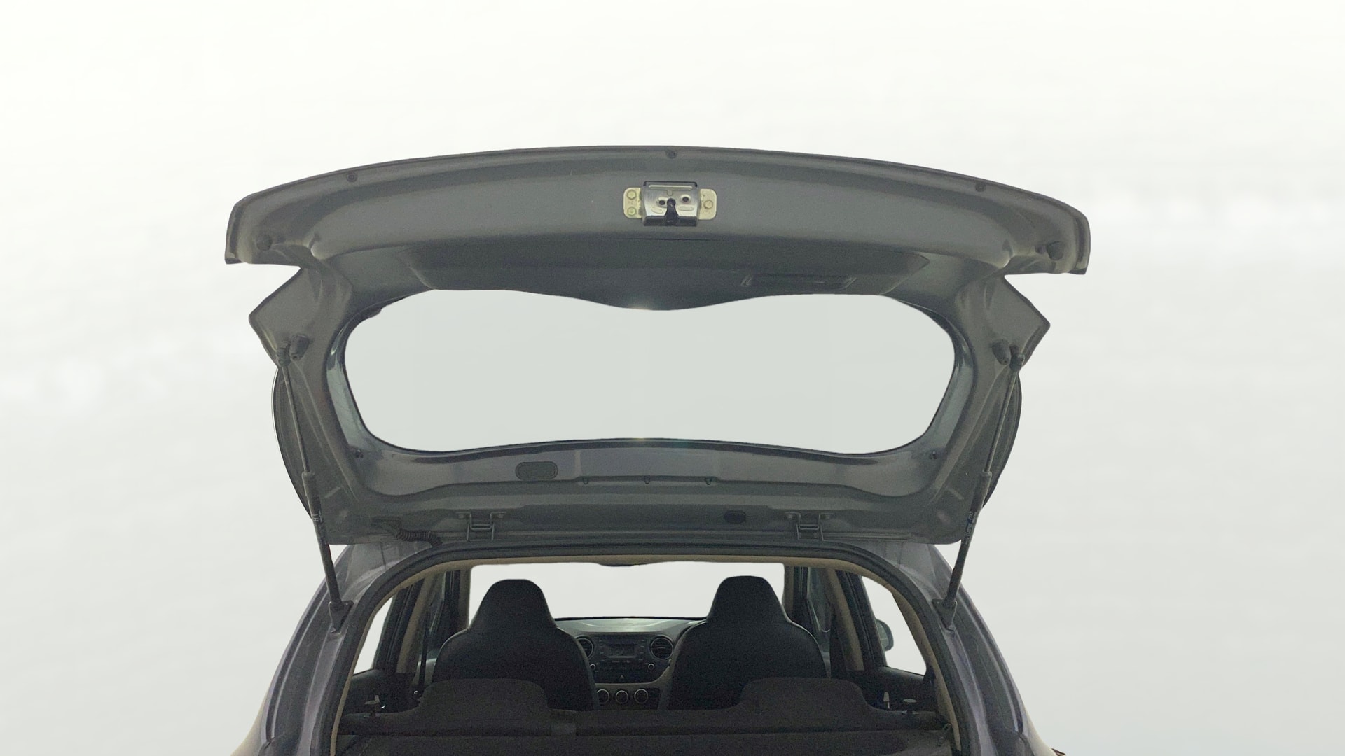 View 2016 Hyundai Grand i10 Sportz 1.2 Kappa Image 16 Used 2016 Hyundai Grand i10 Sportz 1.2 Kappa Image 16