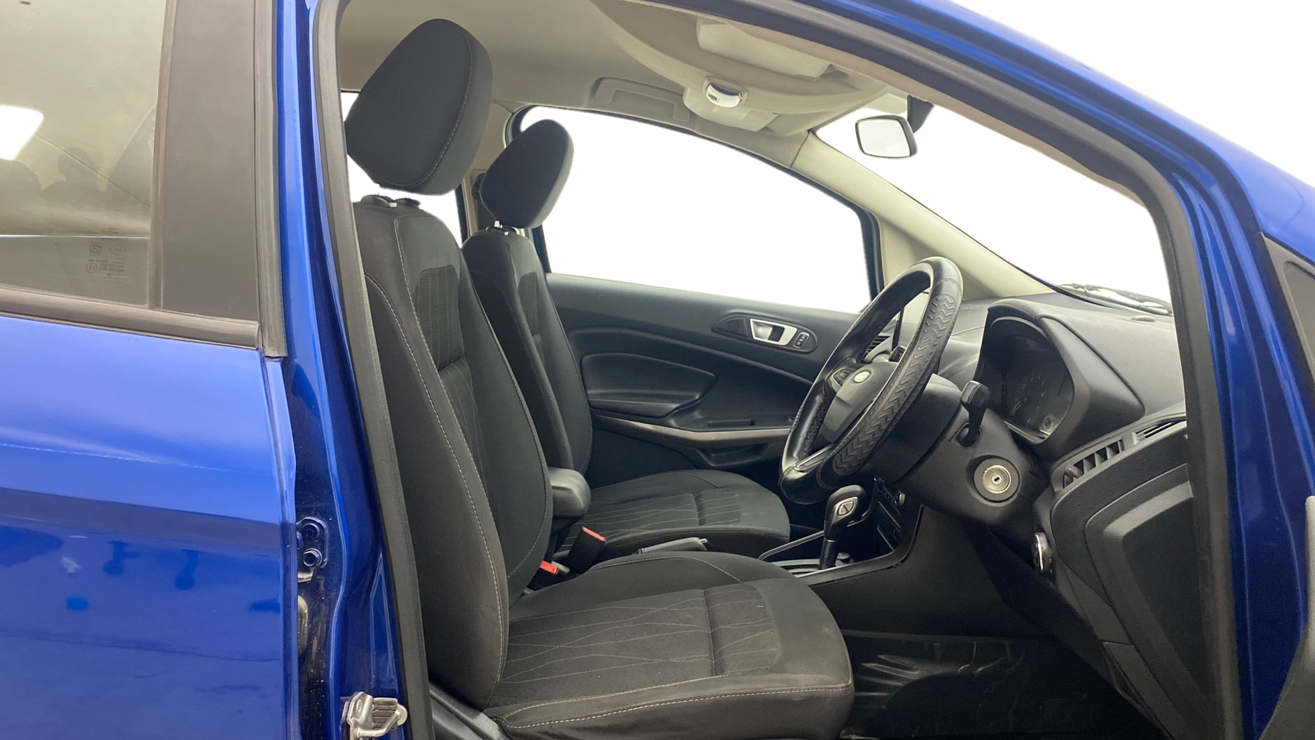 View 2018 Ford EcoSport 1.5 TDCi Diesel Ambiente BS IV Image 17 Used 2018 Ford EcoSport 1.5 TDCi Diesel Ambiente BS IV Image 17