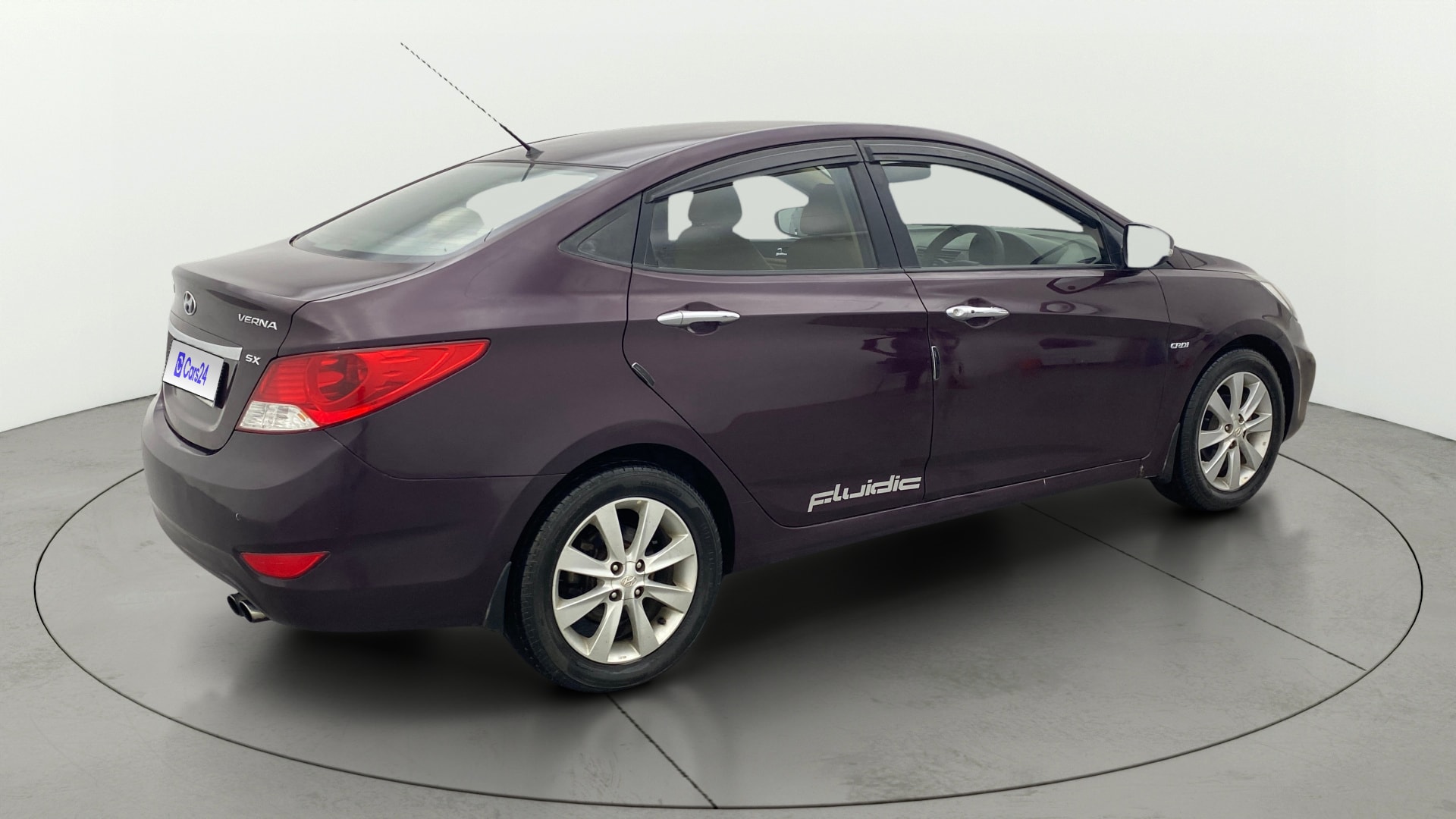 View 2013 Hyundai Fluidic Verna 1.6 CRDI SX AT Image 44 Used 2013 Hyundai Fluidic Verna 1.6 CRDI SX AT Image 44