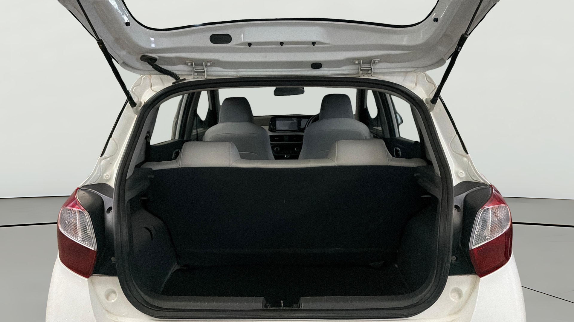 View 2021 Hyundai Grand i10 Nios Sportz Petrol Image 37 Used 2021 Hyundai Grand i10 Nios Sportz Petrol Image 37