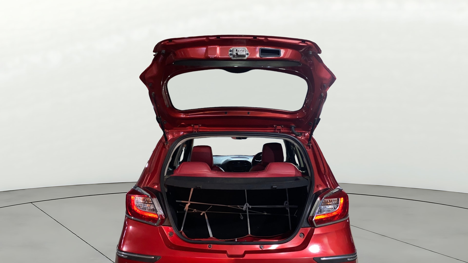 View 2019 Tata Tiago Revotorq XB Image 36 Used 2019 Tata Tiago Revotorq XB Image 36
