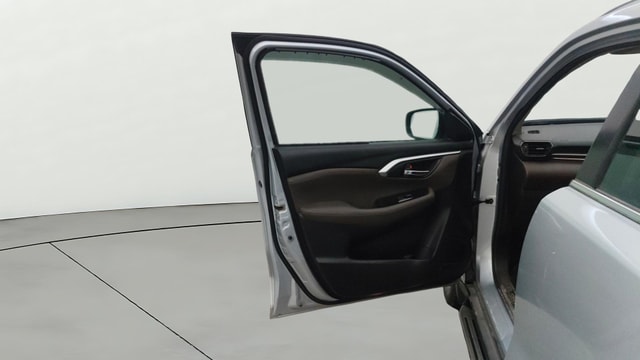 View Toyota Urban Cruiser Hyryder Image 33 Used Toyota Urban Cruiser Hyryder Image 33