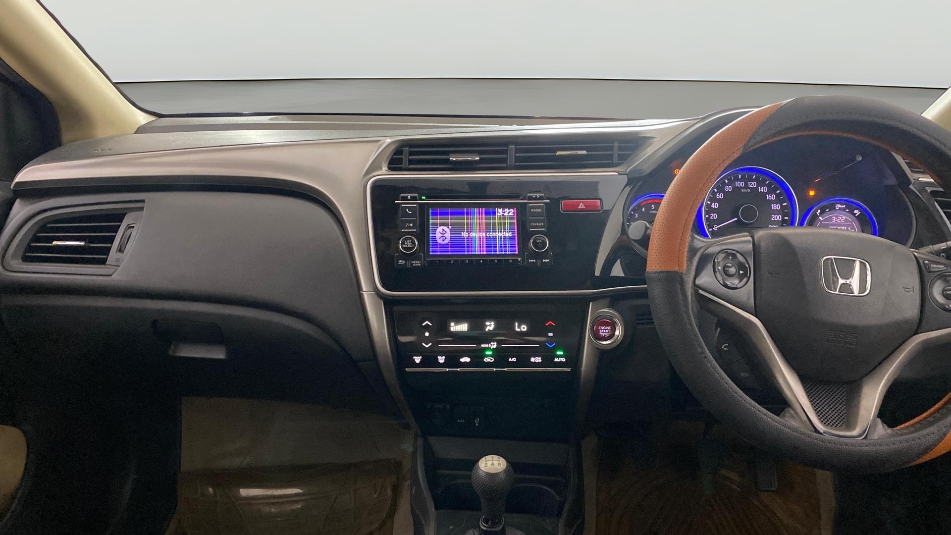View 2015 Honda City ZX MT Diesel Anniversary Edition Image 18 Used 2015 Honda City ZX MT Diesel Anniversary Edition Image 18