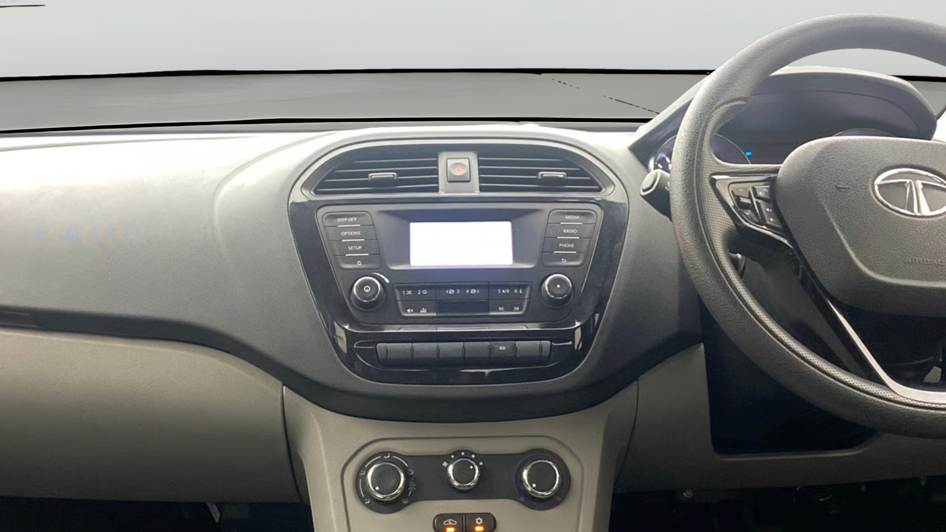 View 2020 Tata Tiago Revotorq XB Image 17 Used 2020 Tata Tiago Revotorq XB Image 17