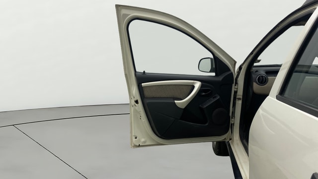 View Renault Duster Image 30 Used Renault Duster Image 30