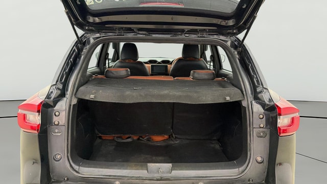 View Nissan Magnite Image 40 Used Nissan Magnite Image 40