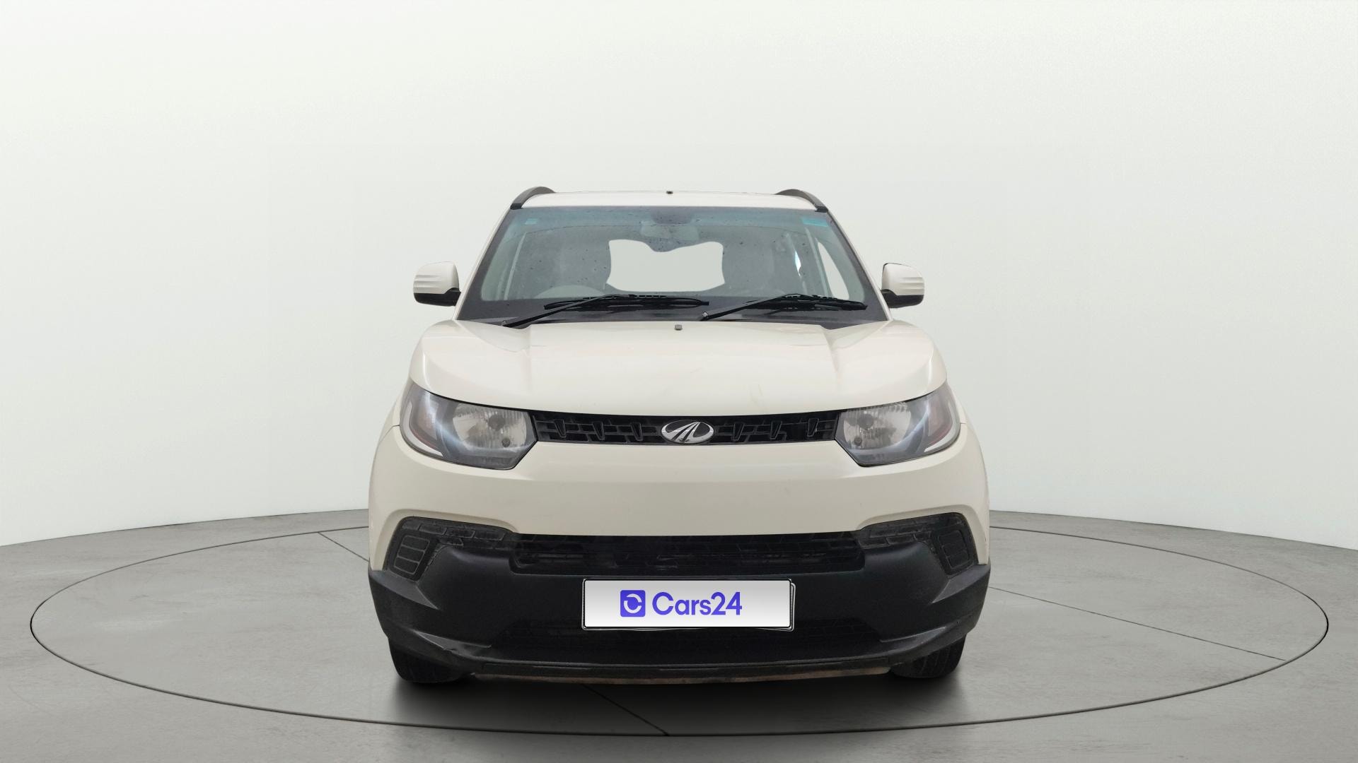 View 2016 Mahindra KUV100 K4 Plus Petrol 5 Seater BS IV Image 1 Used 2016 Mahindra KUV100 K4 Plus Petrol 5 Seater BS IV Image 1