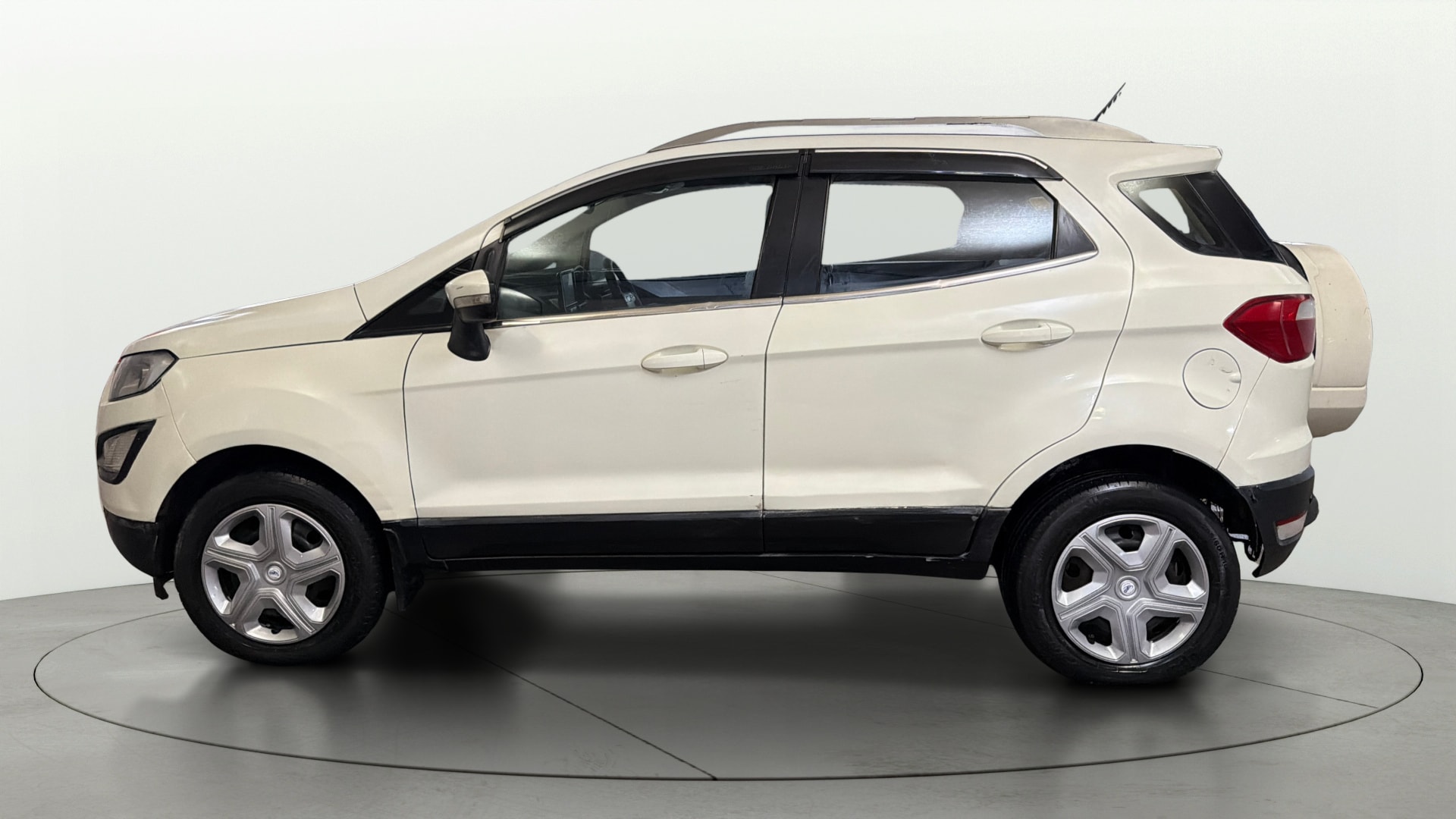 View 2020 Ford EcoSport 1.5 TDCi Diesel Ambiente BS IV Image 5 Used 2020 Ford EcoSport 1.5 TDCi Diesel Ambiente BS IV Image 5