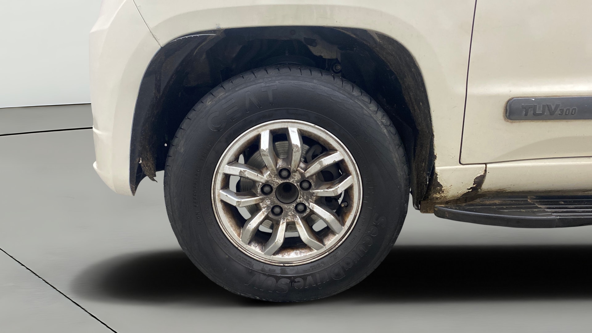 View 2018 Mahindra TUV300 T8 Image 35 Used 2018 Mahindra TUV300 T8 Image 35