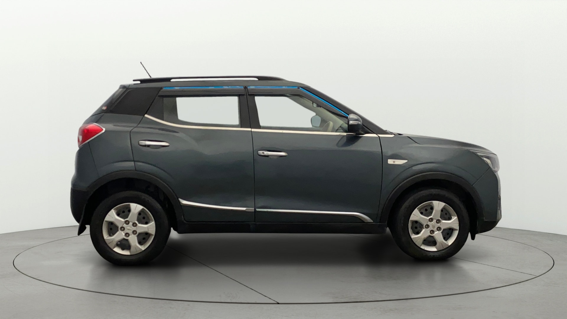 Used 2022 Mahindra XUV300 Used 2022 Mahindra XUV300