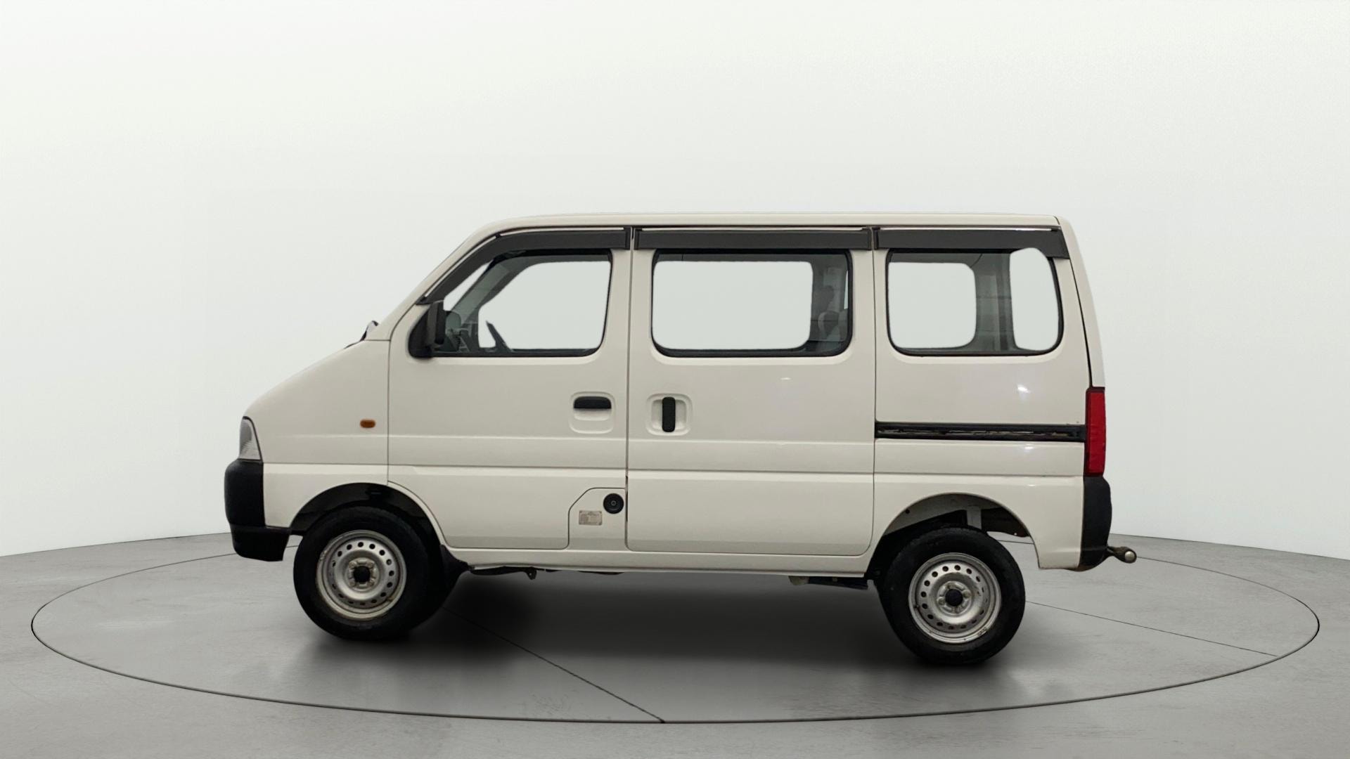 View 2023 Maruti Suzuki 1000 Base Variant Image 5 Used 2023 Maruti Suzuki 1000 Base Variant Image 5