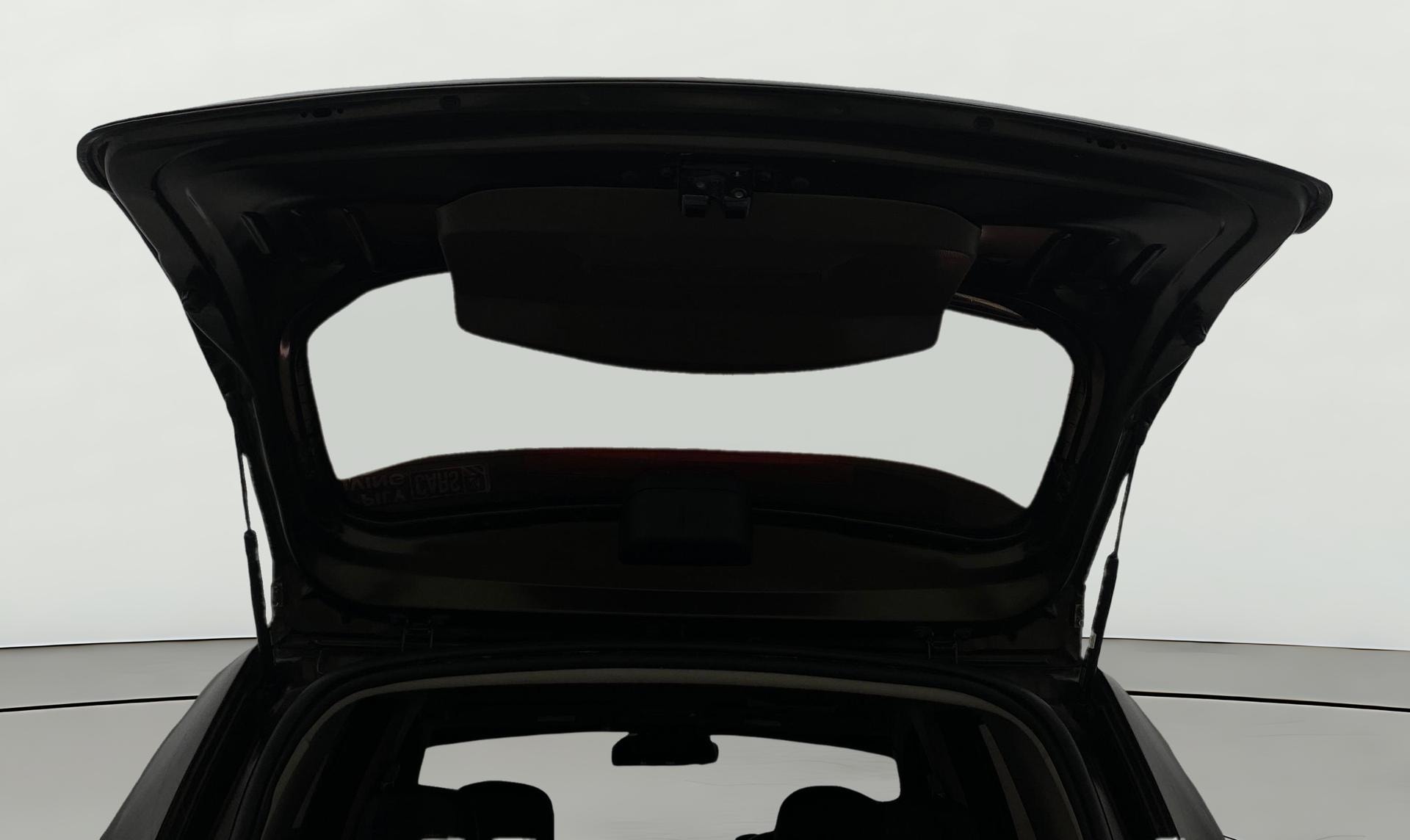 View 2019 Renault Duster Diesel 110PS RXZ AMT Image 16 Used 2019 Renault Duster Diesel 110PS RXZ AMT Image 16