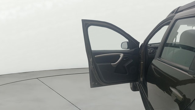 View Renault Duster Image 30 Used Renault Duster Image 30