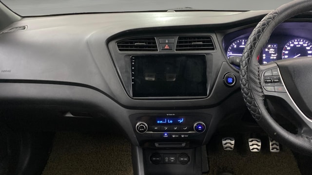 View Hyundai i20 Active Image 17 Used Hyundai i20 Active Image 17
